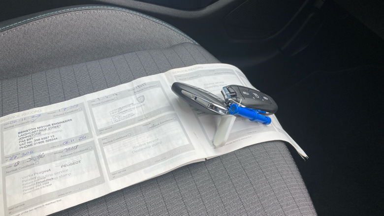 Peugeot 208 1.2 PureTech 100 Allure 5dr Petrol Hatchback